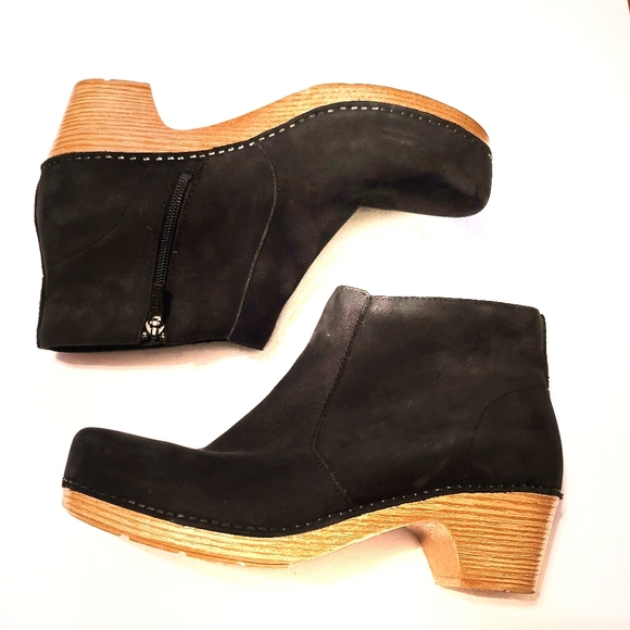 Dansko Shoes - Dansko Maria Black Milled Nubuck Boots size 40